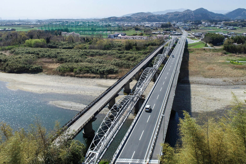 一般県道一志出家線(中川原橋)